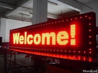 L'écran LED de publicité de la porte d'entrée